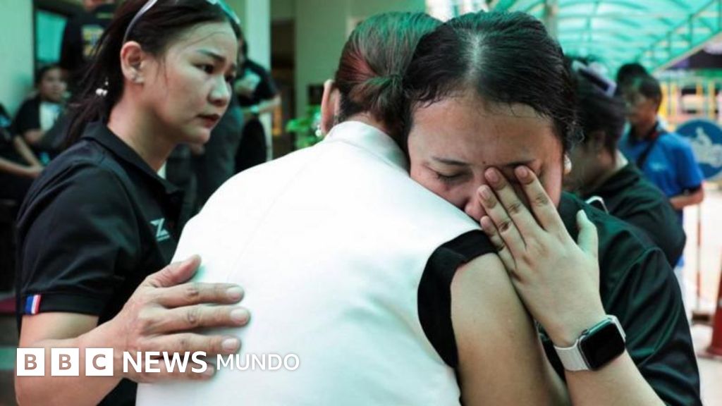 Maestros muertos en un tiroteo en una escuela de Tailandia que se atribuye a un alumno de 14 años