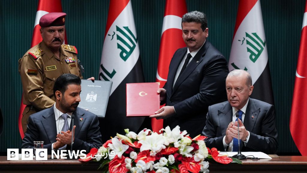 رجب طیب اردوغان، رئیس جمهور ترکیه و علی الزیدی، نخست وزیر عراق در مراسم امضای تفاهمنامه در مجتمع ریاست جمهوری در آنکارا، ترکیه در ۲۸ ژوئیه ۲۰۲۶