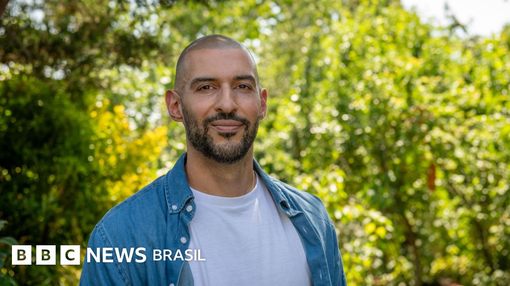 'Eu ficava até 14h por dia no celular. Estou fazendo terapia para combater meu vício'