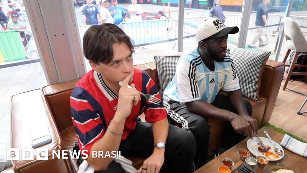 Quem são os torcedores que vão receber US$ 50 mil para assistir a todos os jogos da Copa