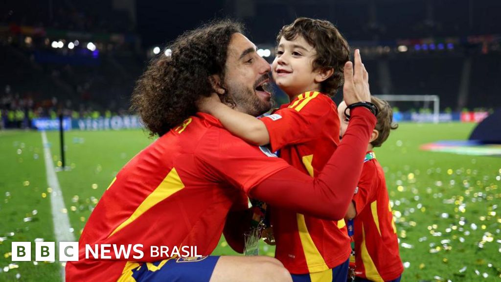 'Às vezes não sei como ajudá-lo': como diagnóstico de autismo do filho mudou a vida de Cucurella, da seleção espanhola