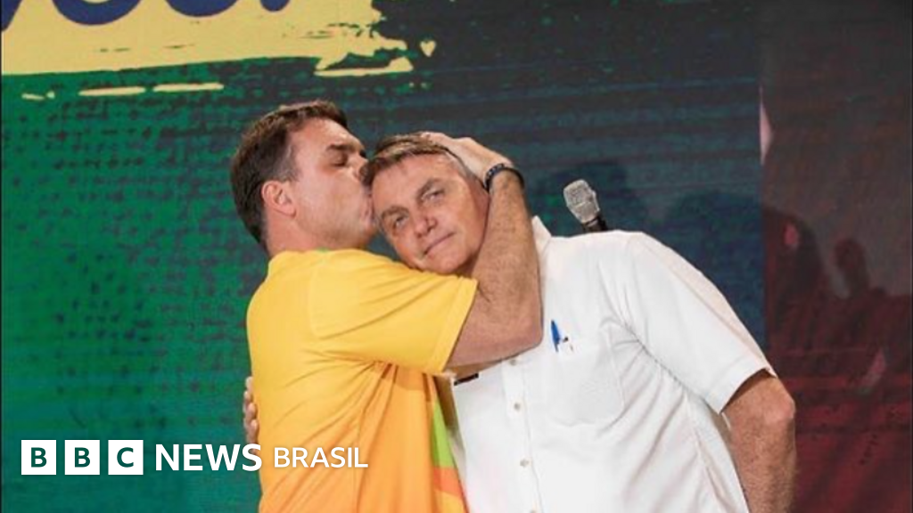Carta de Bolsonaro é tentativa de desviar atenção de denúncia contra Valdemar e possível vídeo de Flávio, diz cientista político