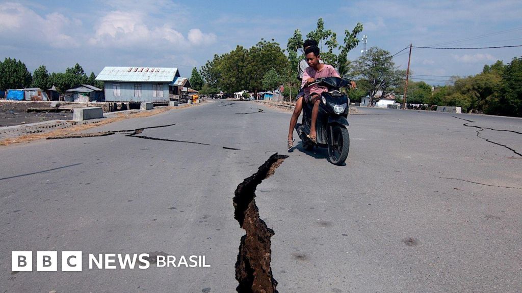Terremoto de magnitude 7,7 mata ao menos 47 pessoas na Indonésia