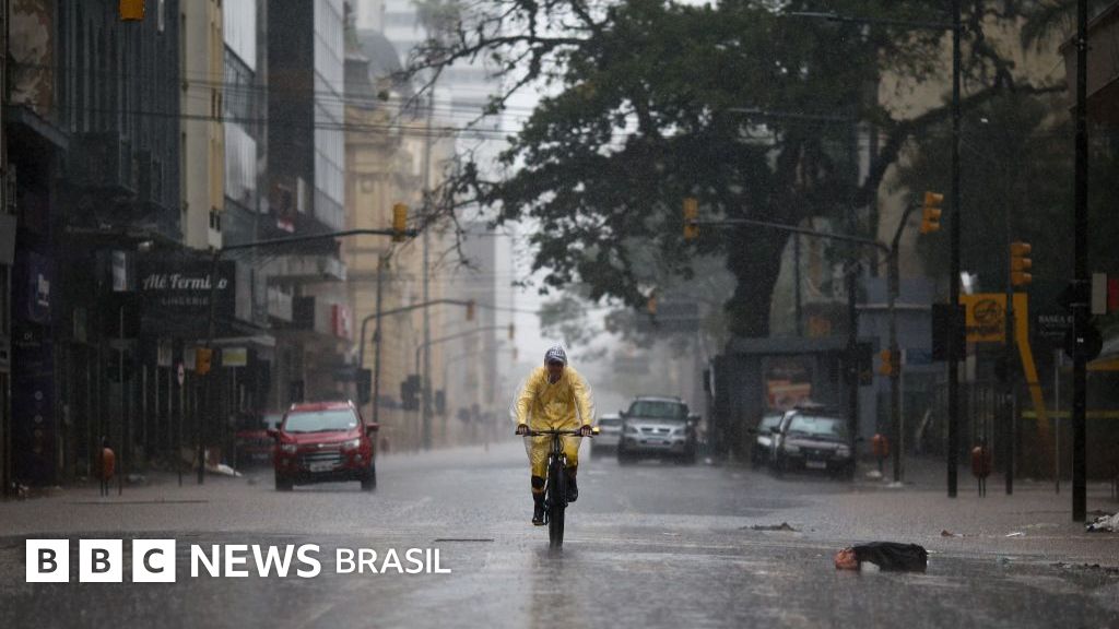Defesa Civil do Rio Grande do Sul emite alerta para temporais: o que são os 'rios atmosféricos', um dos fatores da previsão de chuvas para o estado