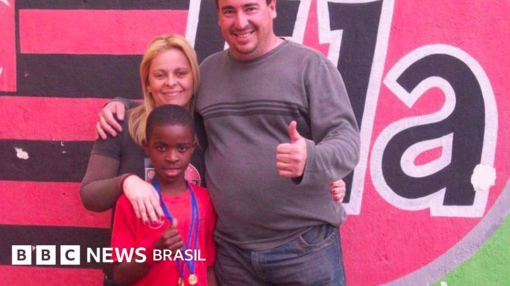 'Pra pegar esse menino, só se for de moto': as memórias do primeiro técnico de Vini Jr