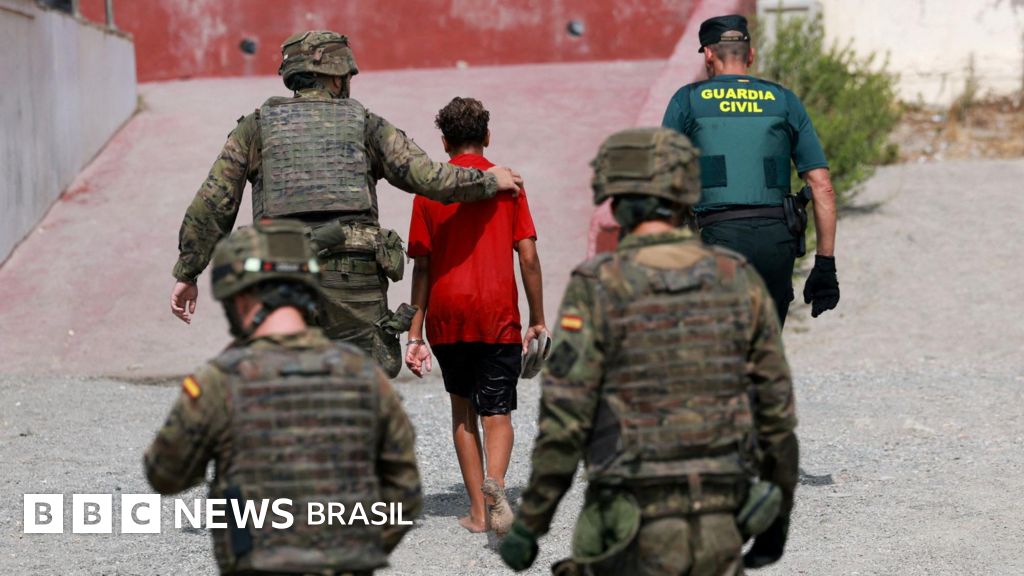 O que fazer com as crianças que chegaram sozinhas a Ceuta, e que a Espanha não sabe a quem devolver