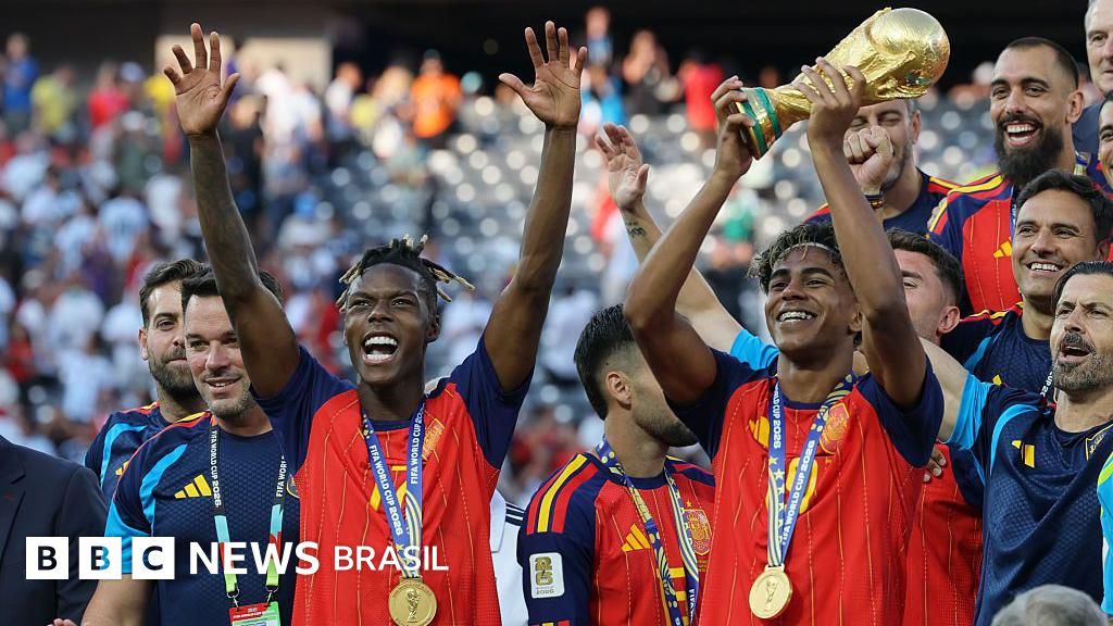 Nico Williams: a trajetória do campeão mundial cujos pais cruzaram o Saara a pé atrás de um futuro melhor