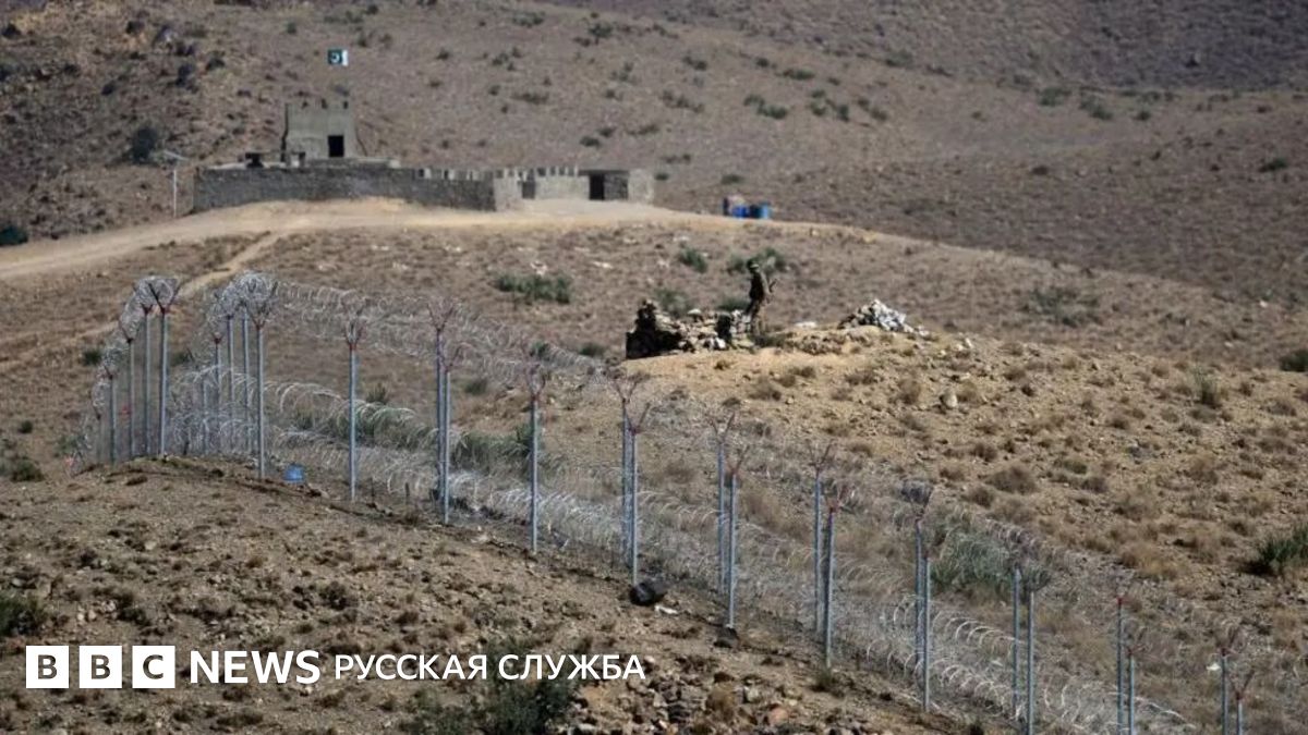 Пакистан нанес авиаудары по территории Афганистана