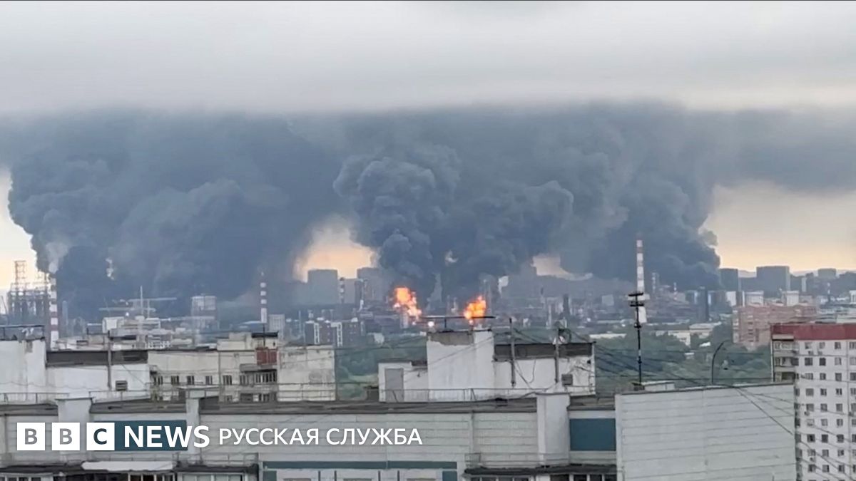 Москва подверглась одной из крупнейших за последнее время атак дронов. Что известно