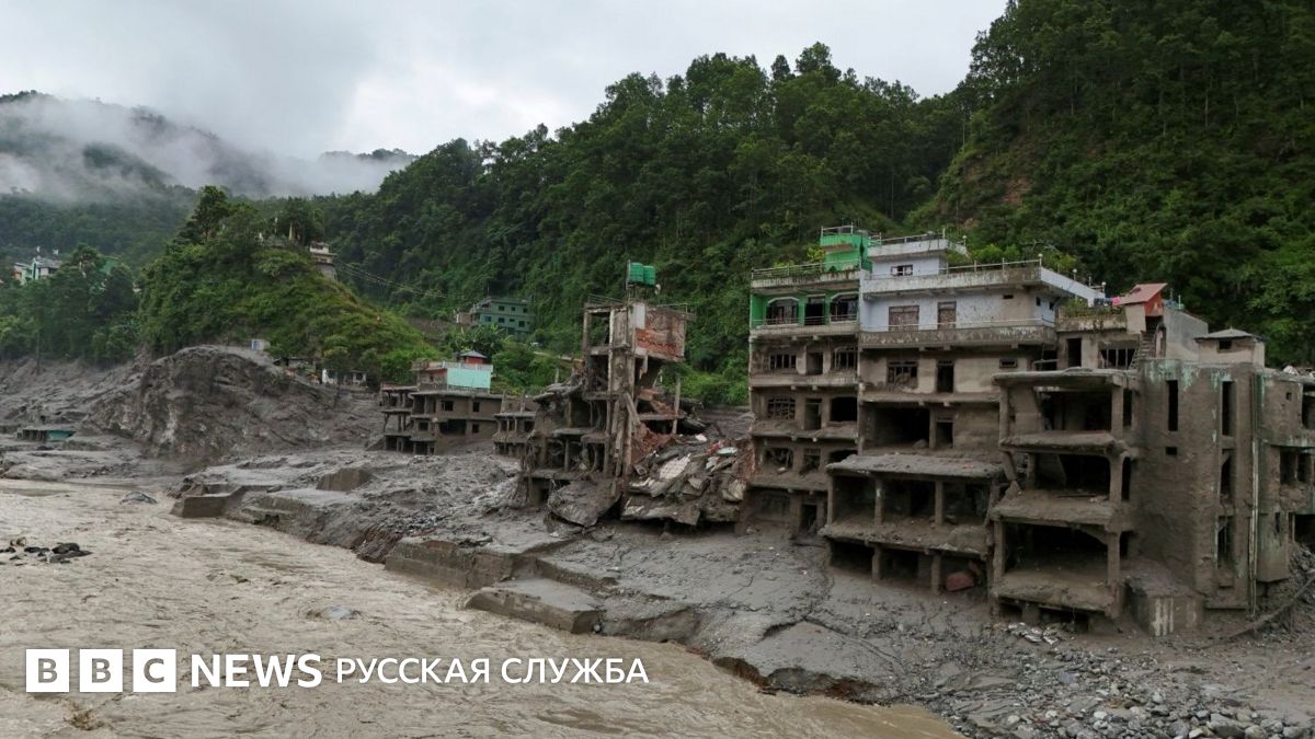 «Унесло потоком на моих глазах»: рассказы выживших в наводнении в Непале