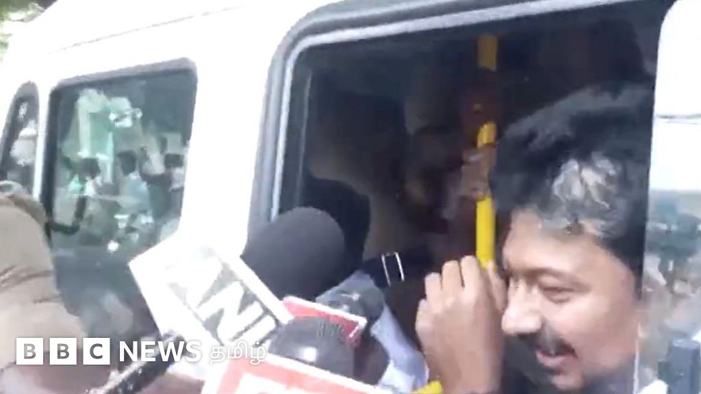 உதயநிதியை காவல்துறையினர் அழைத்துச் சென்றதால் பதற்றம் - என்ன நடக்கிறது?