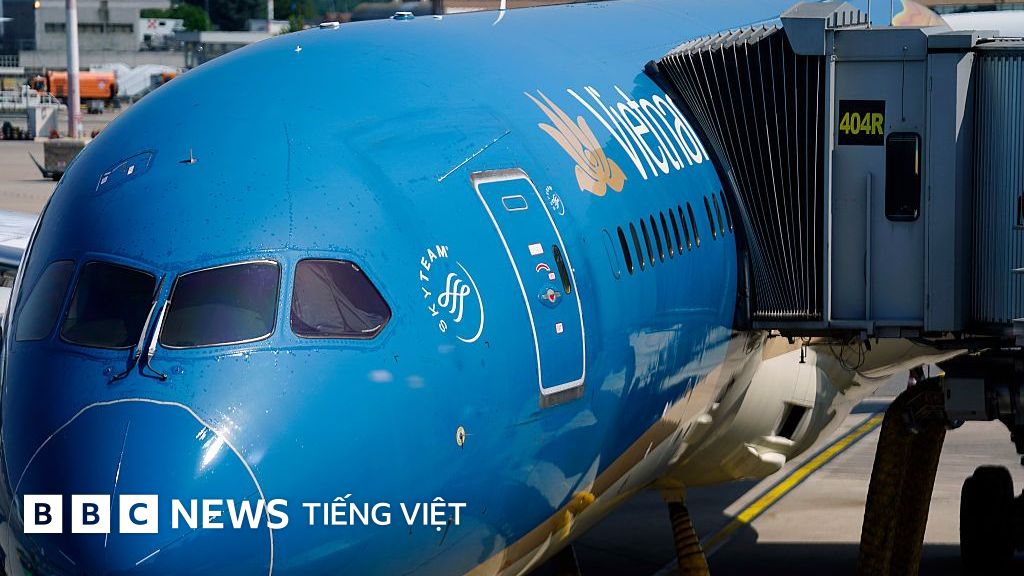 Ba quản lý của Vietnam Airlines bị truy tố ở Singapore