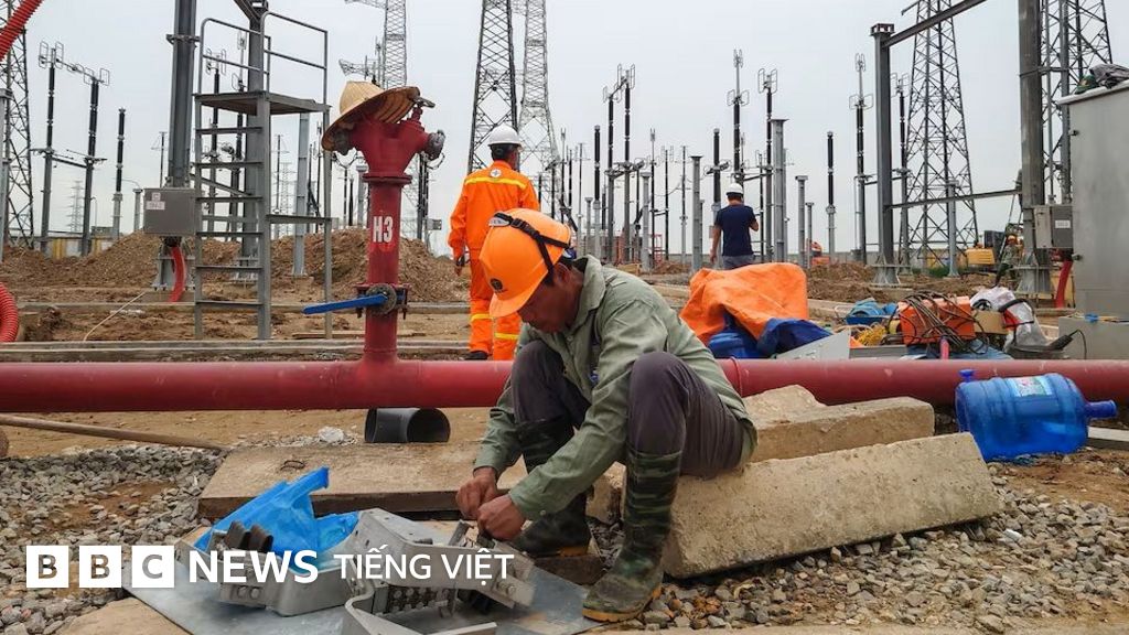 Nắng nóng gay gắt khiến Việt Nam lại kêu gọi tiết kiệm điện