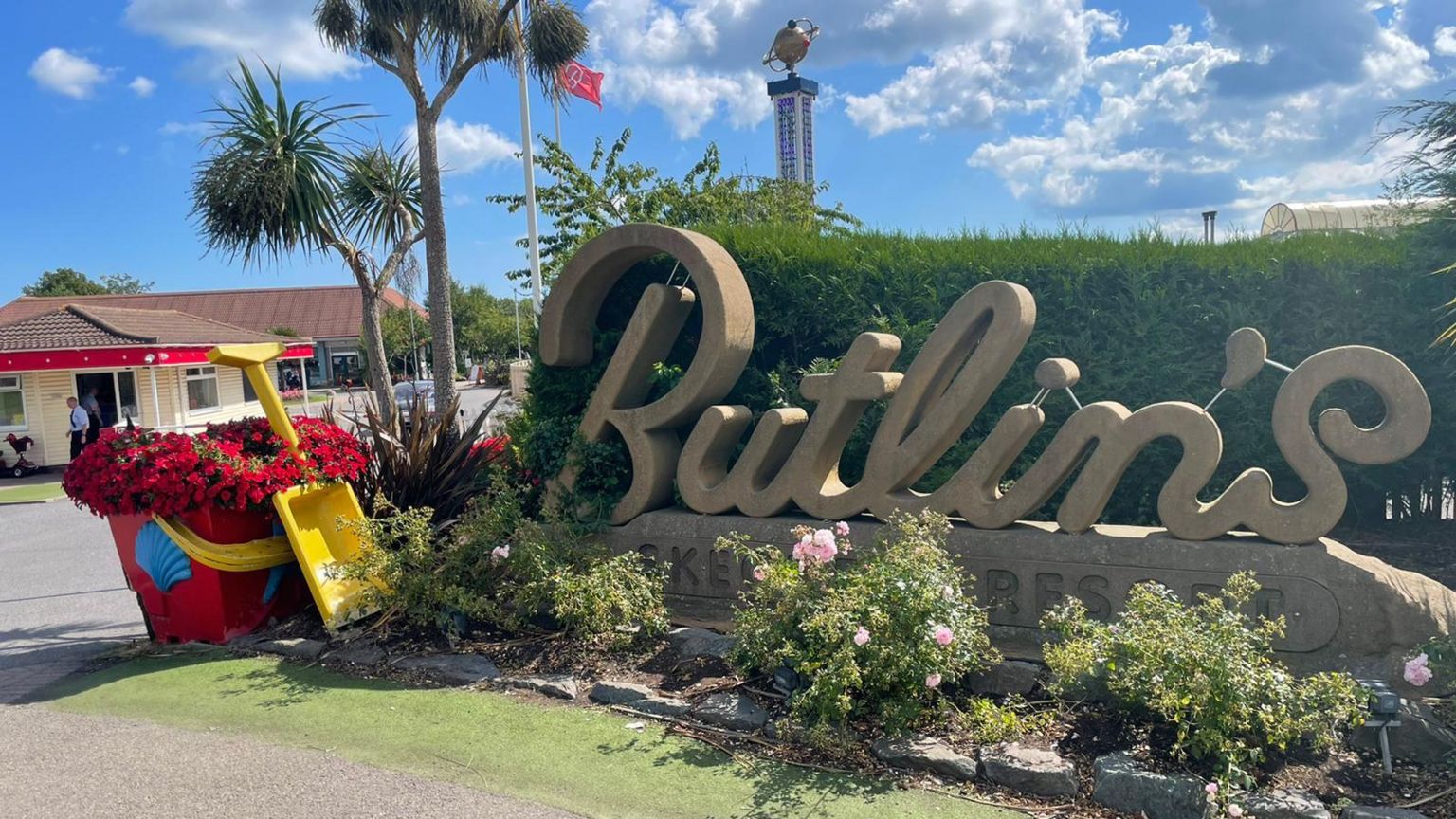 Butlin s visitors unhappy at Skegness pool closure compensation