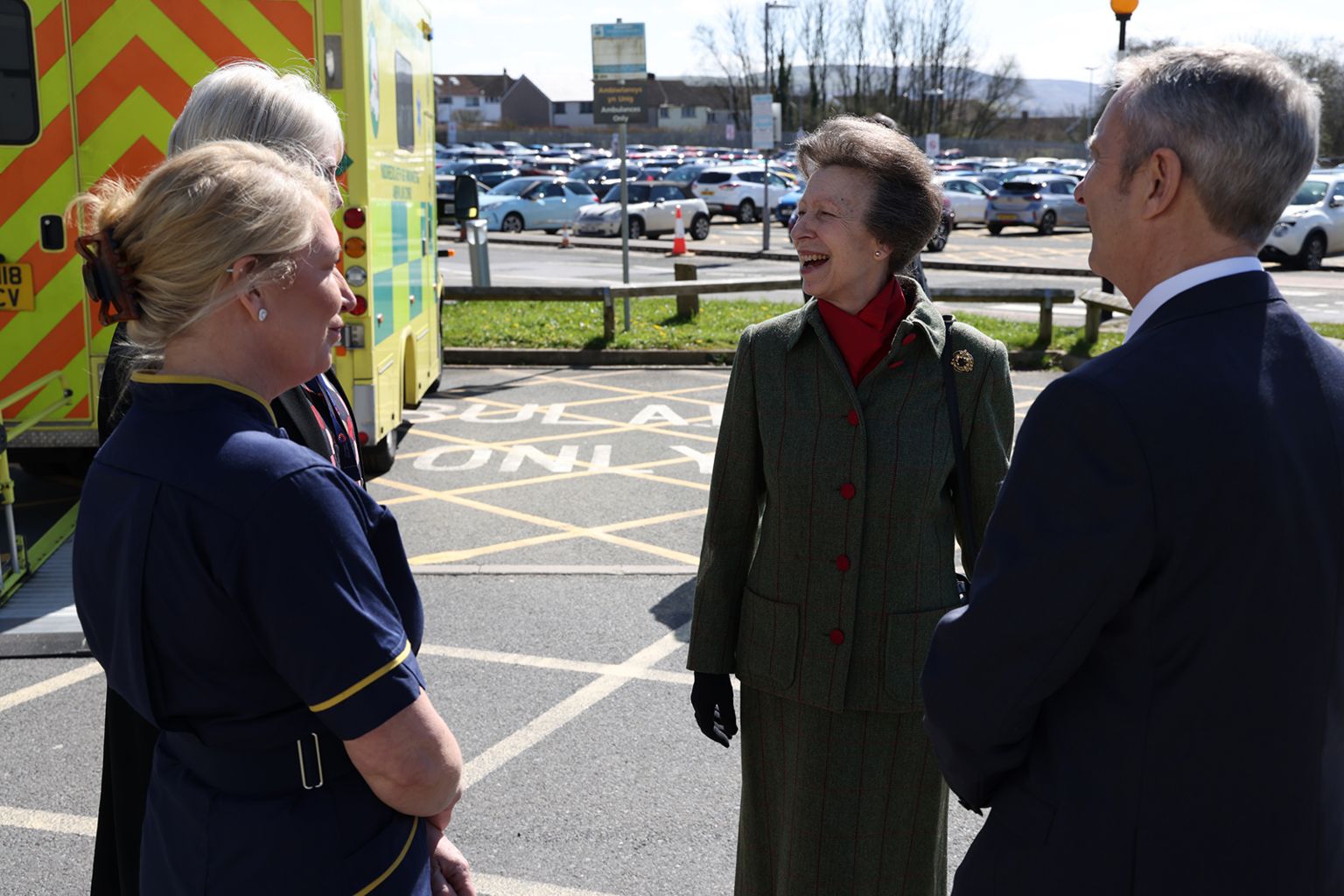 Princess Anne visits Merthyr Tydfil to meet mums and midwives picture