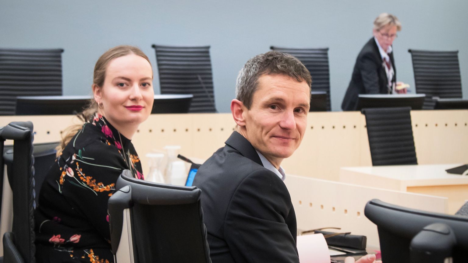 Nature and Youth's Ingrid Skjoldvaer (L) and the head of Greenpeace Norway, Truls Gulowsen, in an Oslo courtroom, 2017
