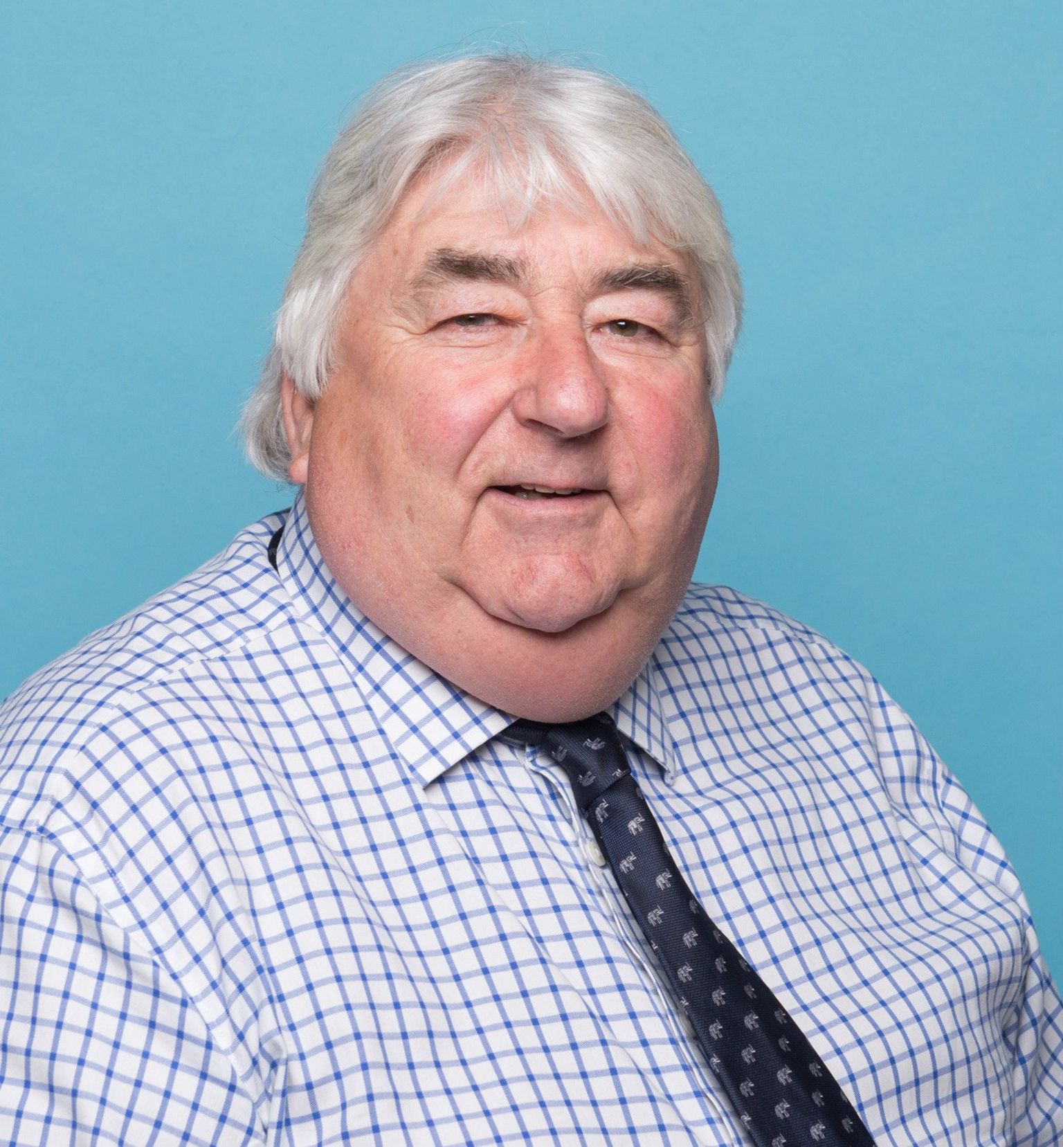 Perth and Kinross Council leader Ian Campbell dies suddenly - BBC News