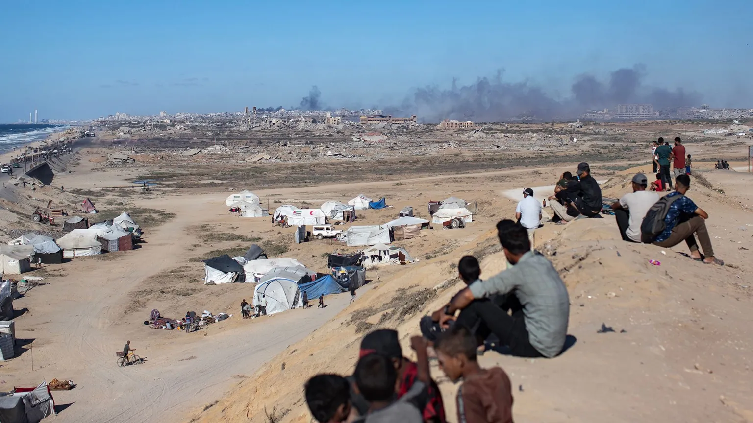Israel presses on wirh offensive