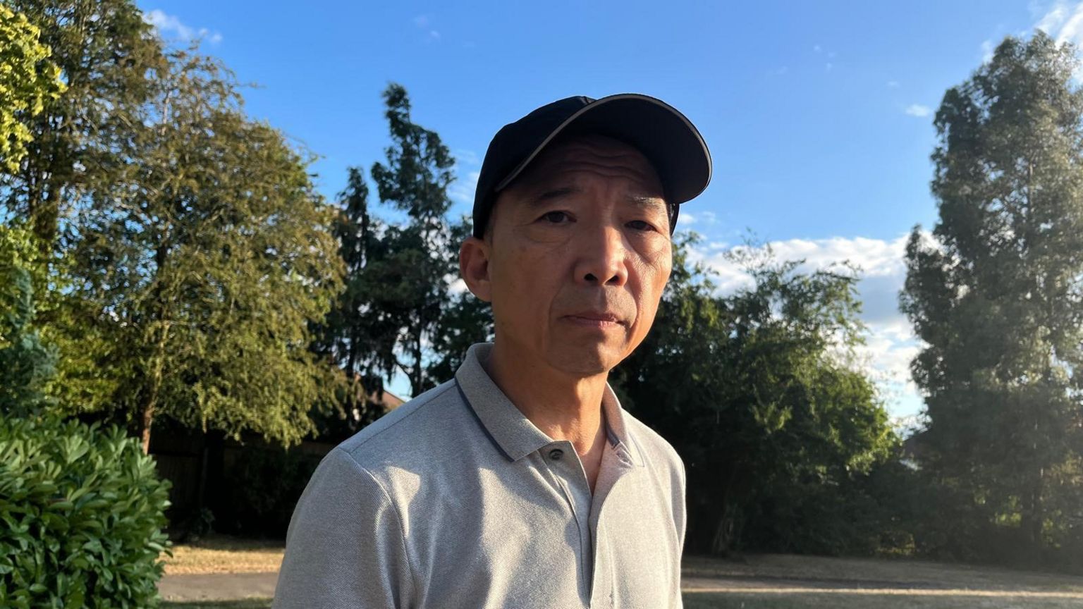 胡志伟在英国留影（胡志伟提供）