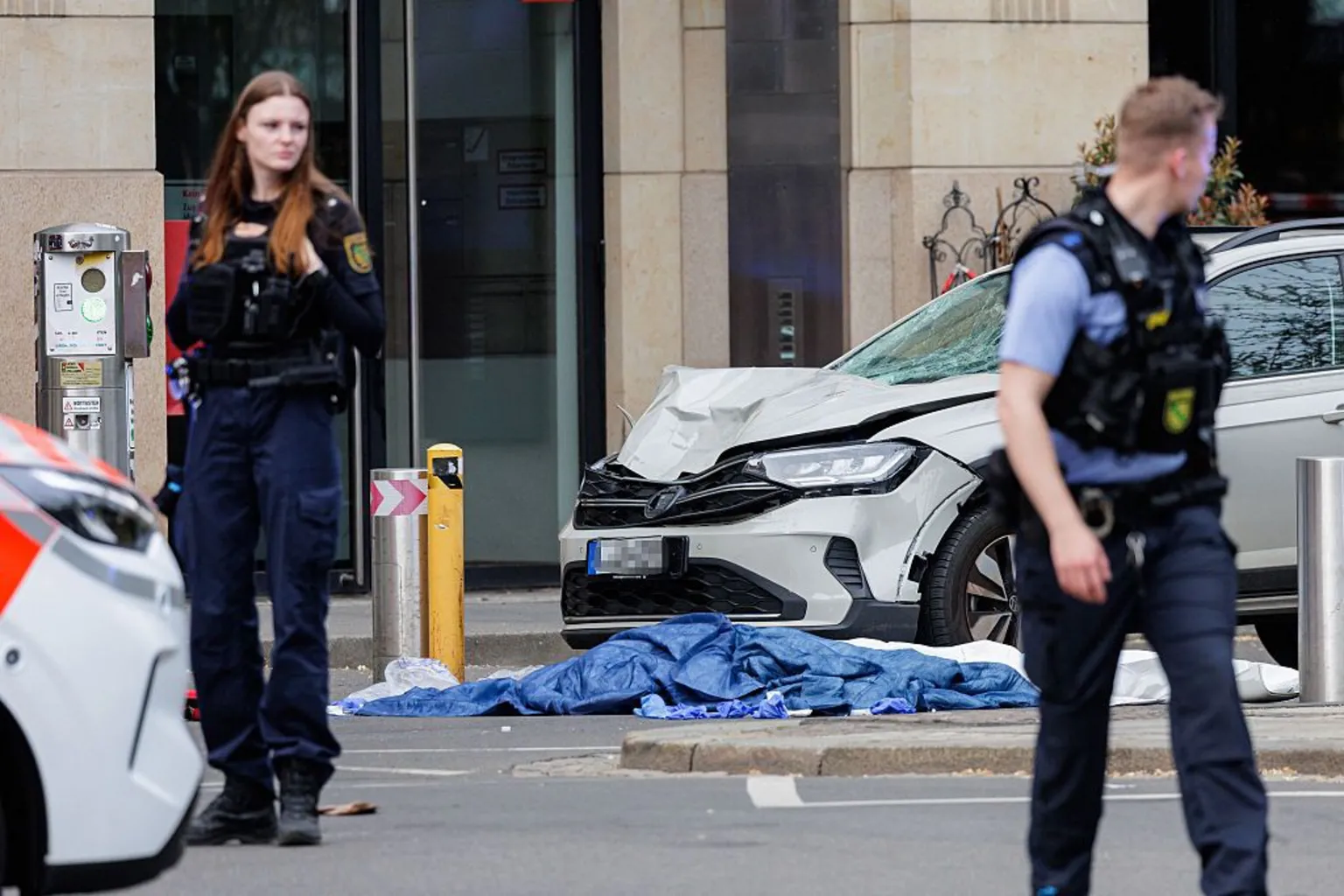 Car Rams Crowd in Leipzig, Killing Two and Injuring 22; Suspect Arrested — image 2