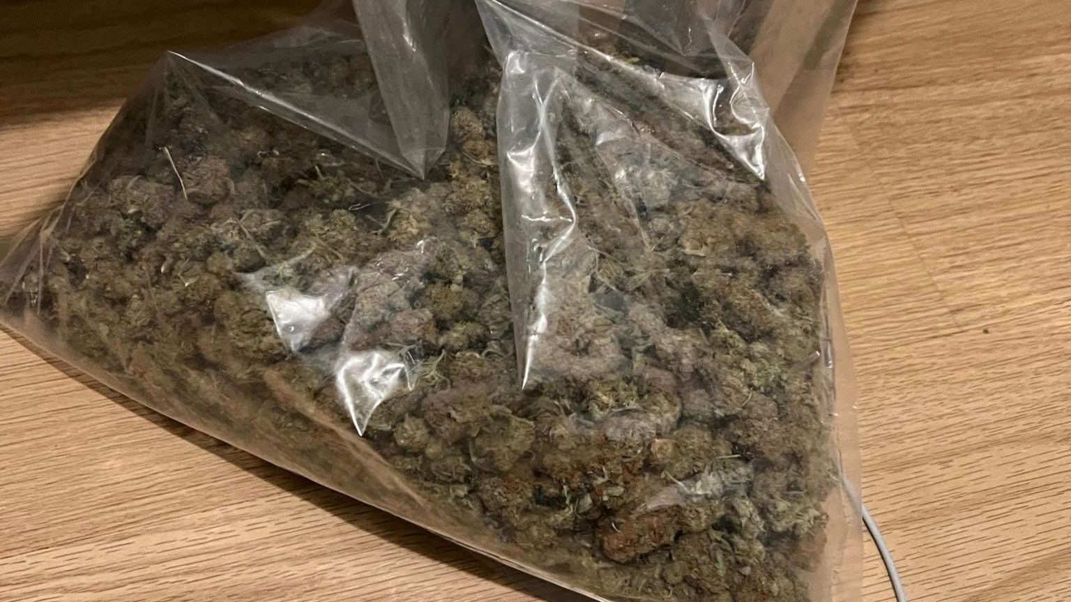 Drugs found by police in Luton 