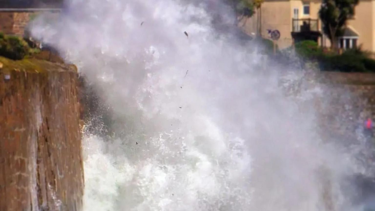 Waves hitting Mousehole