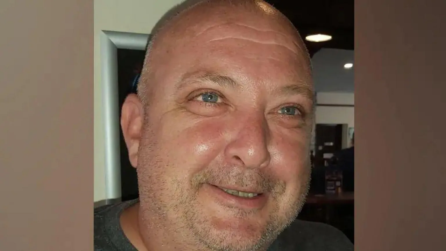 Un niño de 17 años fue encarcelado por matar a su padre de tres hijos.