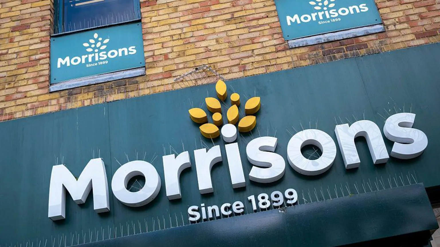Morrisons planea cerrar 100 tiendas en los próximos meses.