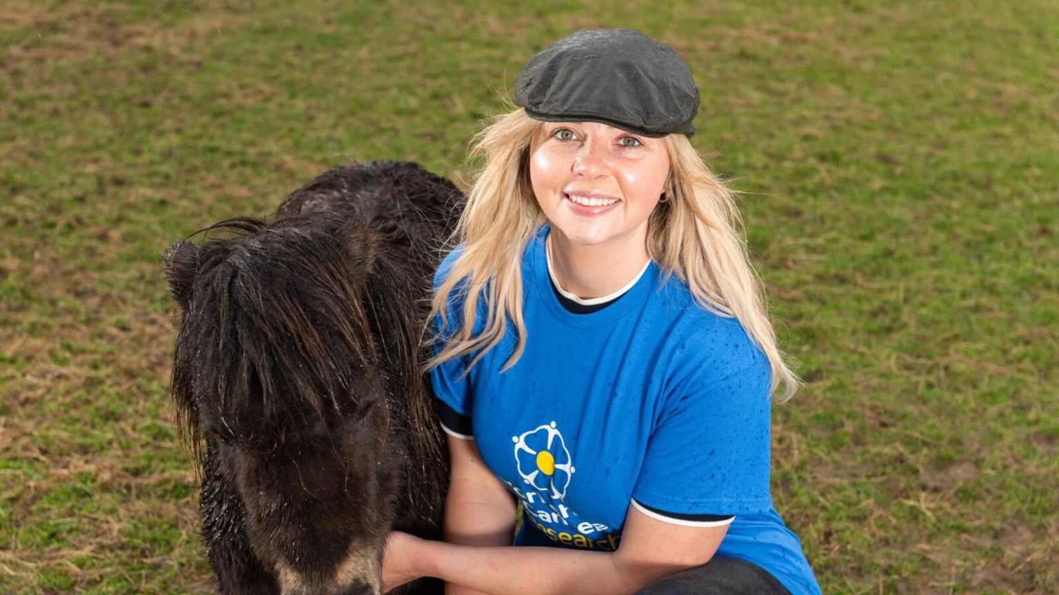 North Yorkshire author takes on walking challenge for charity - BBC News