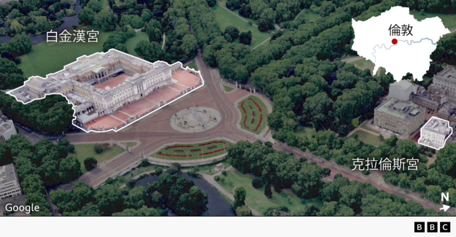 一幅图示显示自 Google 鸟瞰角度拍摄的林荫大道(The Mall),并标示出白金汉宫与克拉伦斯宫的位置。另有一张定位图显示该大道在伦敦的位置。
