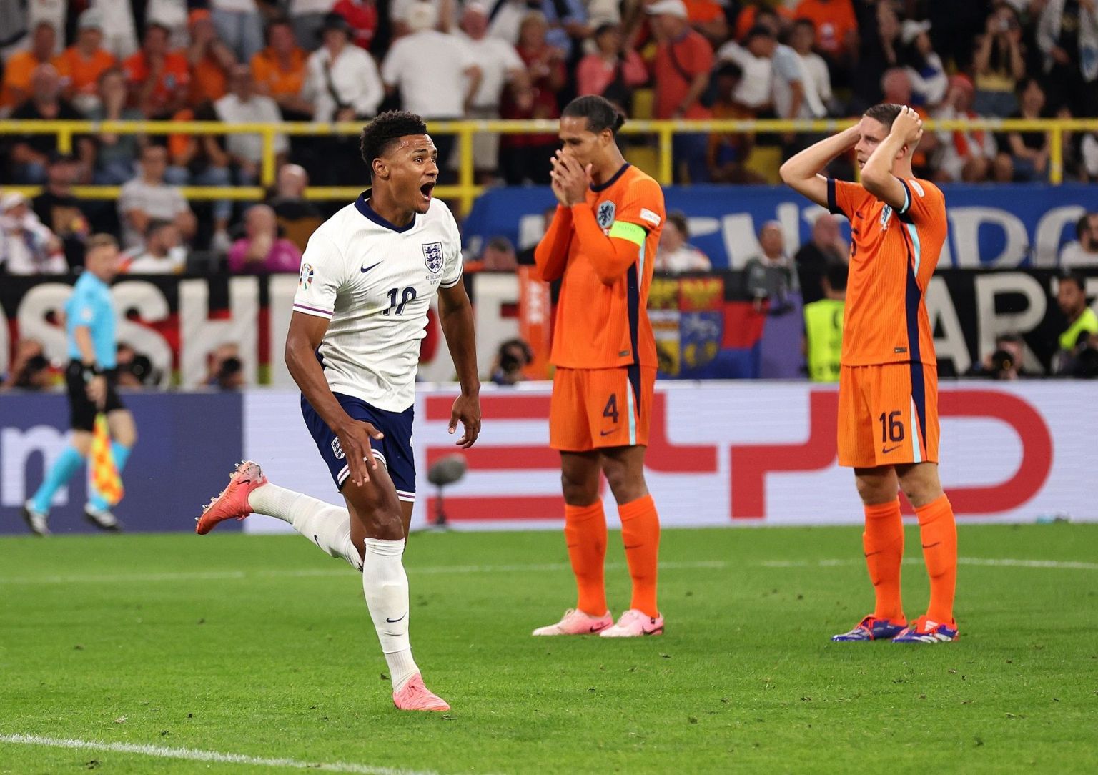 Ollie Watkins celebrates scoring England's last-minute winner against the Netherlands in the Euro 2024 semi-finals