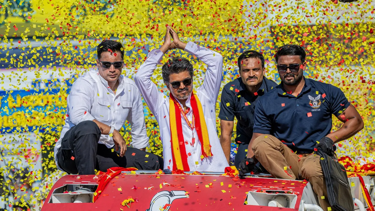 Cómo las redes sociales convirtieron a la estrella de cine india Vijay en una fuerza política.