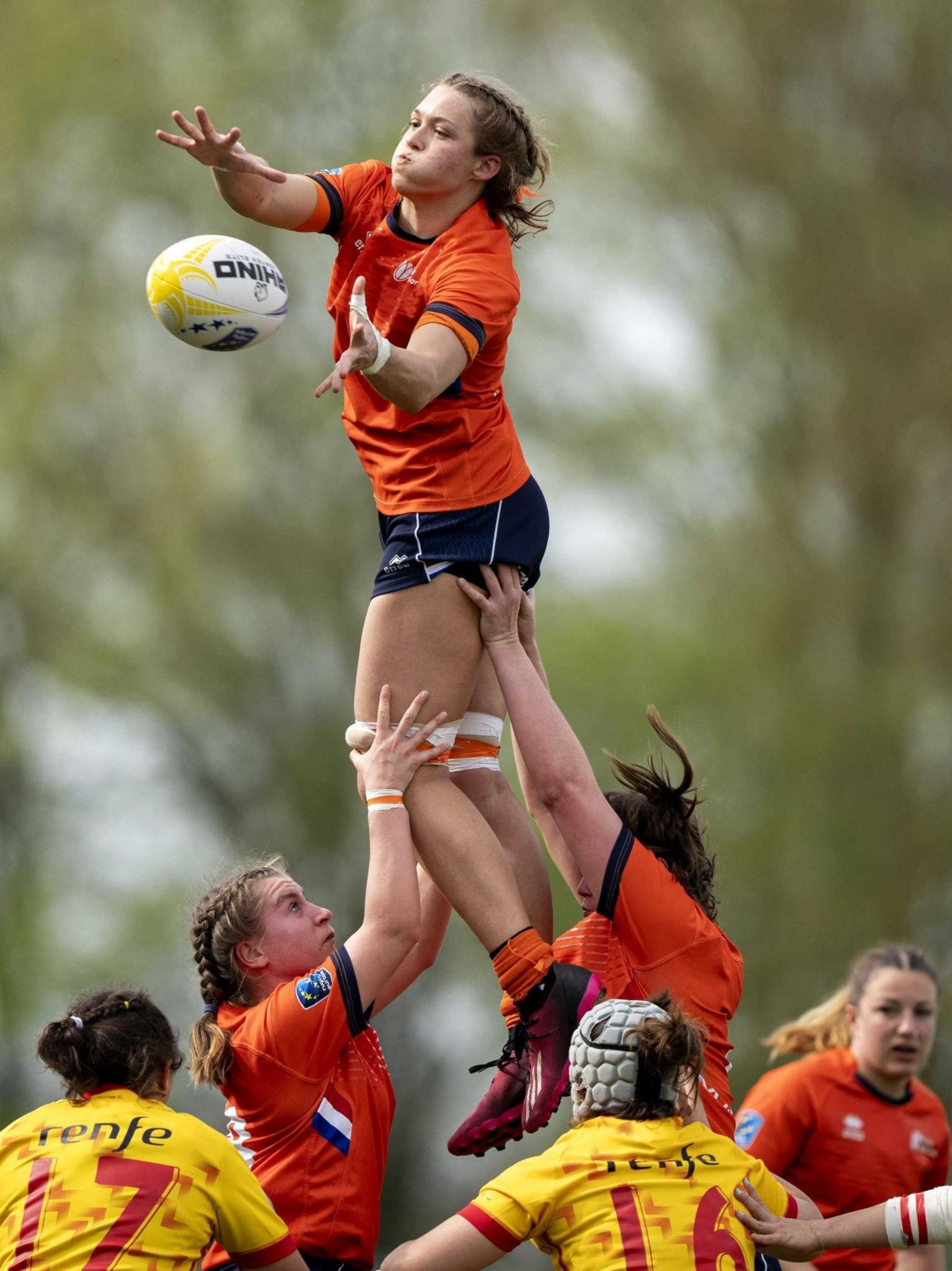 Isa Prins of the Dutch team in action