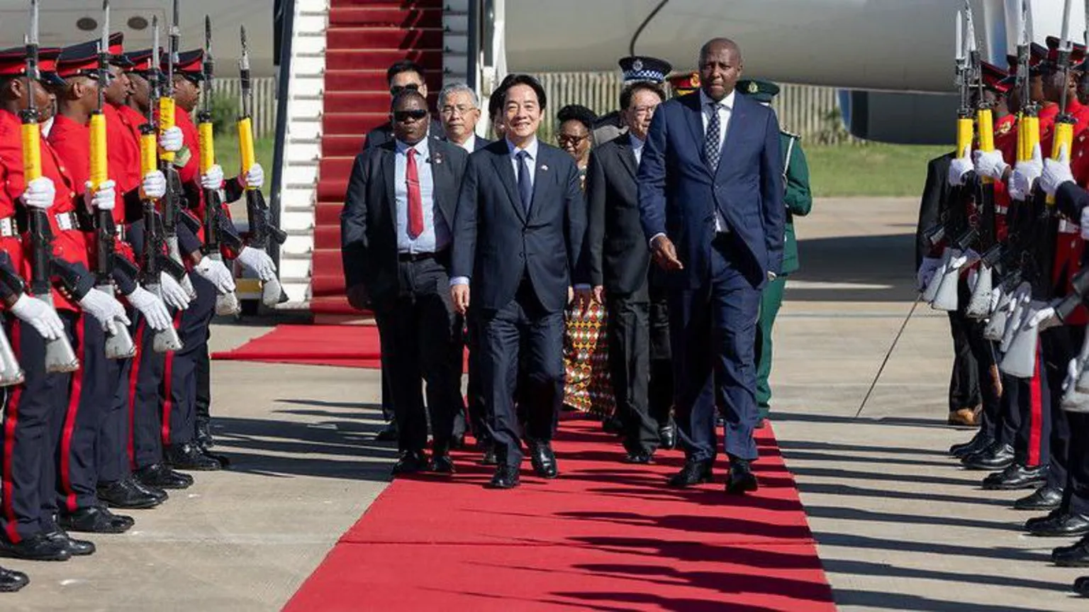 Președintele Taiwanului, Lai Ching-te, sosește în Eswatini după ce China a blocat survolul — image 2