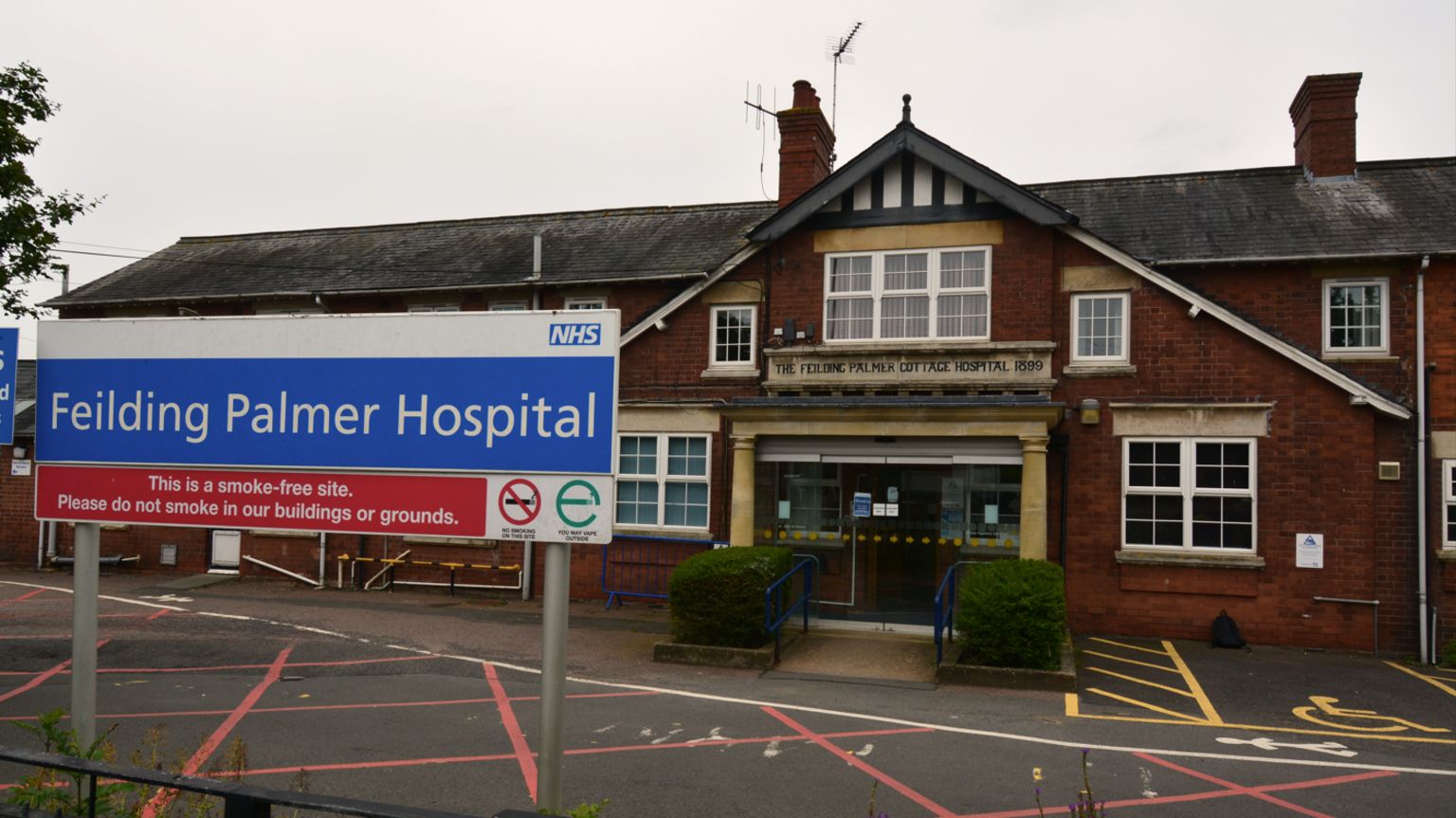 Feilding Palmer Lutterworth hospital front