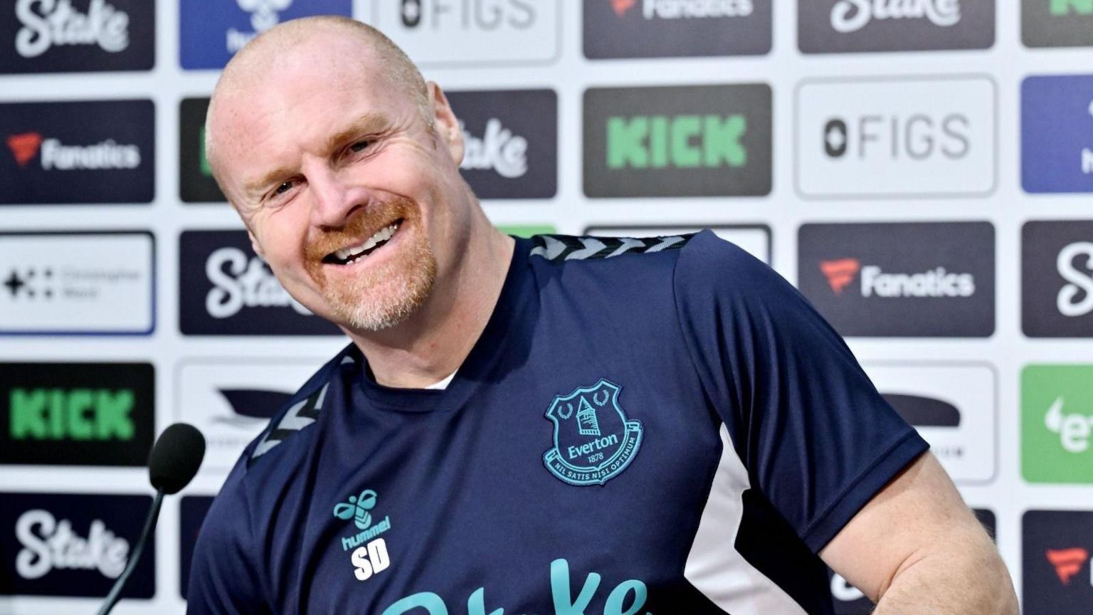 Boy, 5, Comes To School As Everton's Sean Dyche On Dress Up Day - BBC News