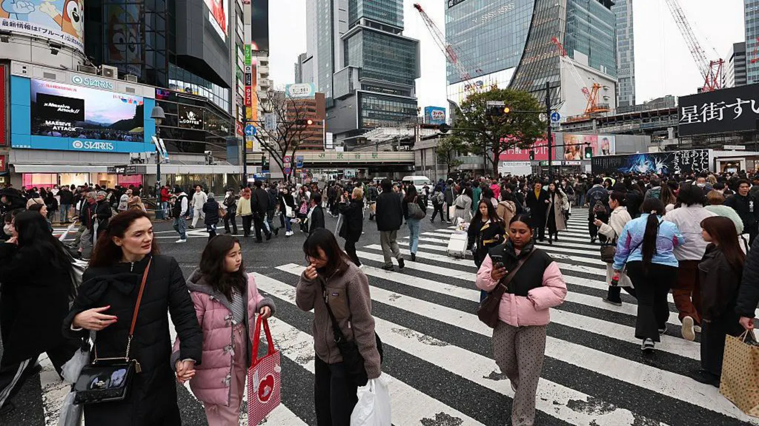 Litterbugs now face on-the-spot fines in Tokyo's tourist hotspot
