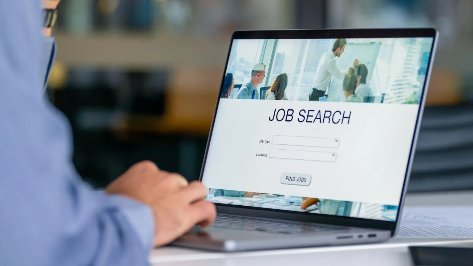¿Debería hacerse más para abordar los «empleos fantasma», las vacantes que no existen?