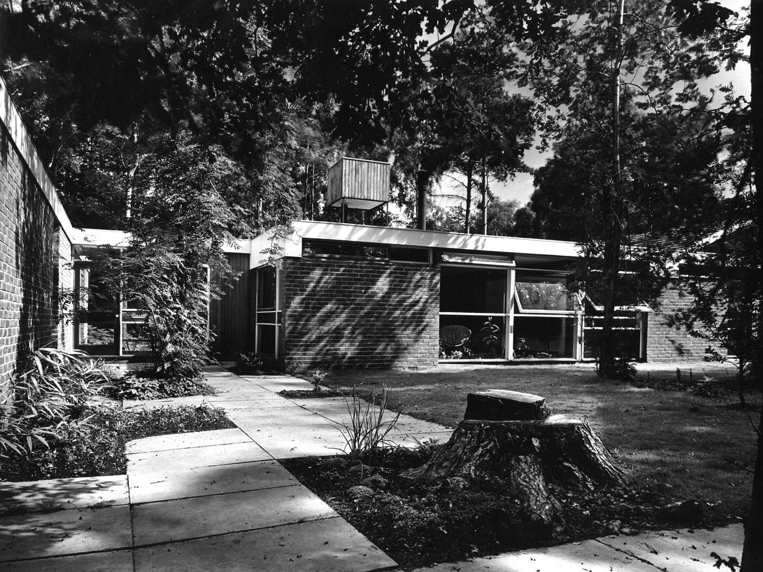 Surrey home of architect Edward Hartry/Herzbaum