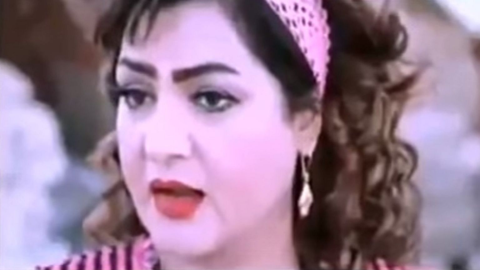 Laila Amer appears in the video for Bos Omak (Look At Your Mother)