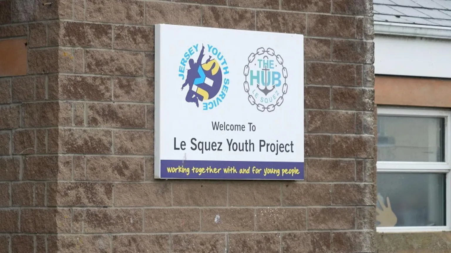 Rechazan traslado de fondos de Fort Regent a centro juvenil