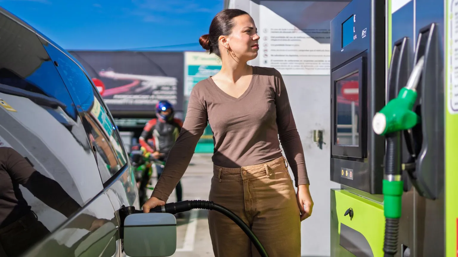 ¿Qué está pasando con los precios de la gasolina y el diésel en el Reino Unido ahora que Estados Unidos e Irán han llegado a un acuerdo?