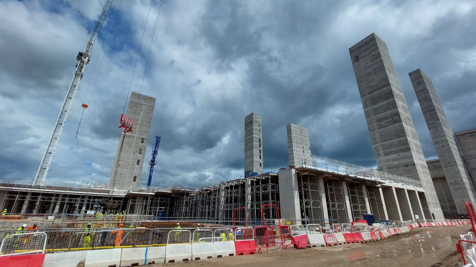 Work continuing at the Edmonton incinerator construction site