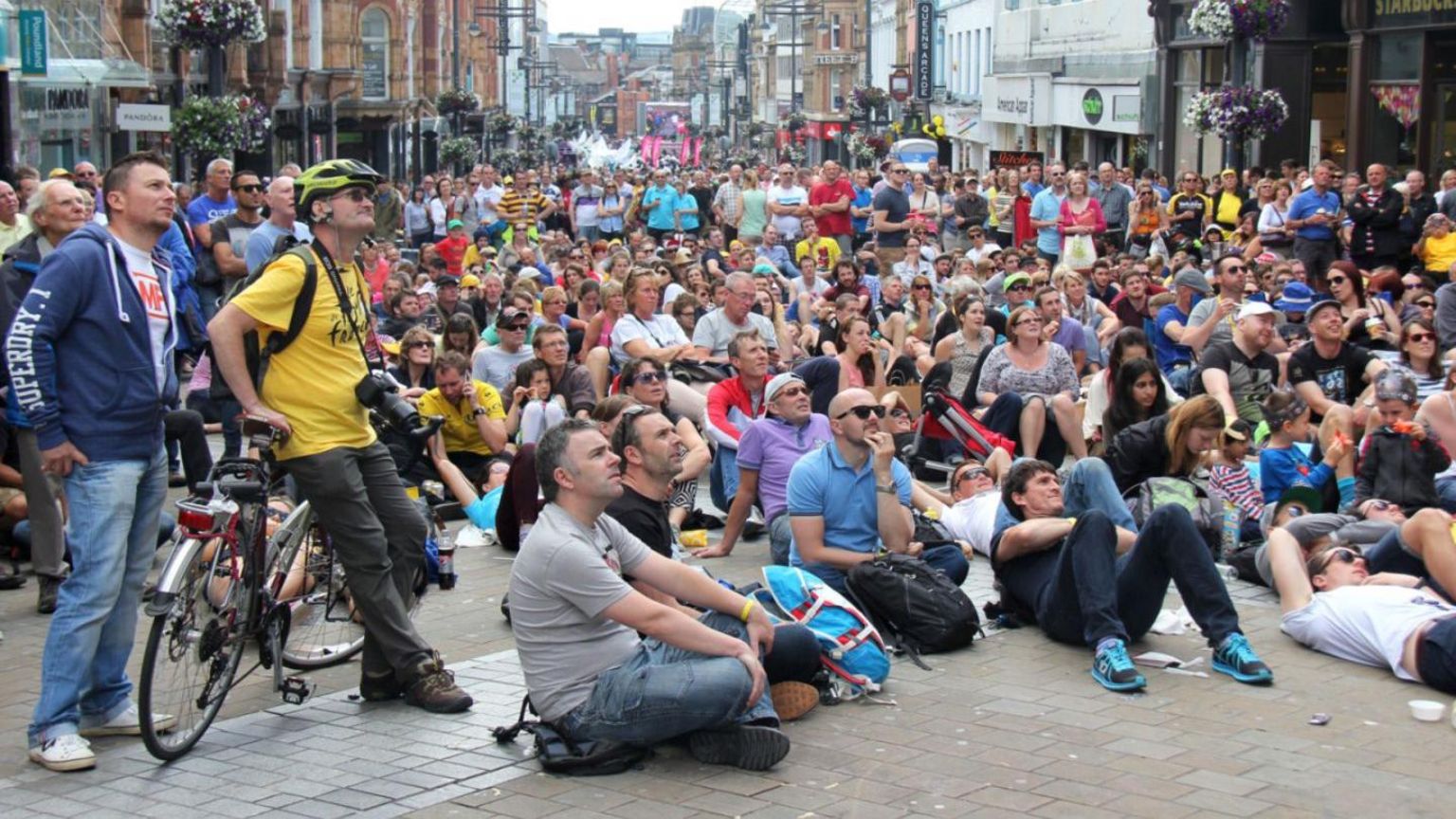 Crowds gather on Briggate, Leeds for the 2014 Tour de France