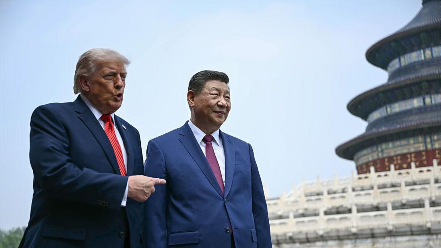 特朗普(左)与习近平(右)在天坛