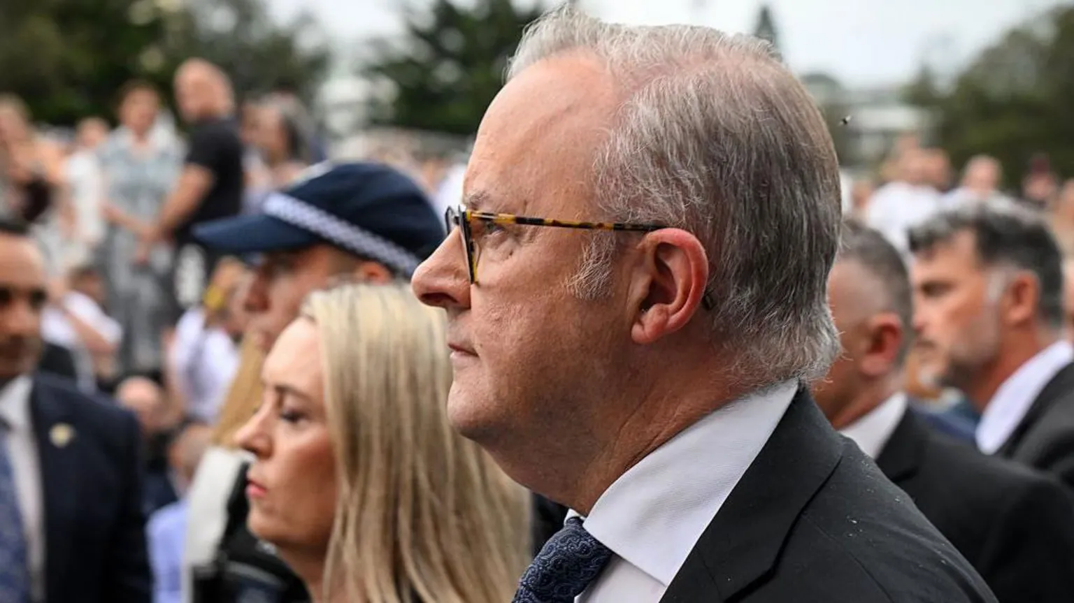 El primer ministro australiano anuncia una comisión real sobre el tiroteo en Bondi