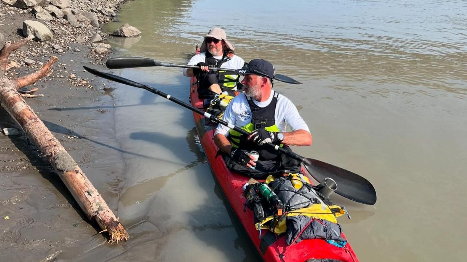 Chris Davidson and Nick Hobley in their kayak