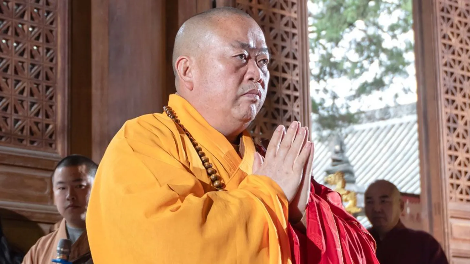Ex monje principal del «templo de kung fu» de China, encarcelado por malversación de fondos. Ex monje principal del «templo de kung fu» de China, encarcelado por malversación de fondos.