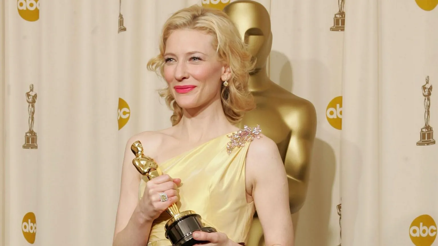 Getty Images Actress Cate Blanchett poses with her "Best Performance by a Supporting Actress" award for "The Aviator" backstage during the 77th Annual Academy Awards on February 27, 2005 at the Kodak Theater in Hollywood, California.