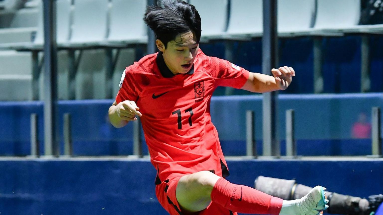 Yang Min-hyuk: Tottenham agree deal for teenage South Korean winger ...